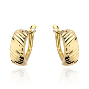 Kolczyki złote zdobione diamentowaniem na angielskim zapięciu